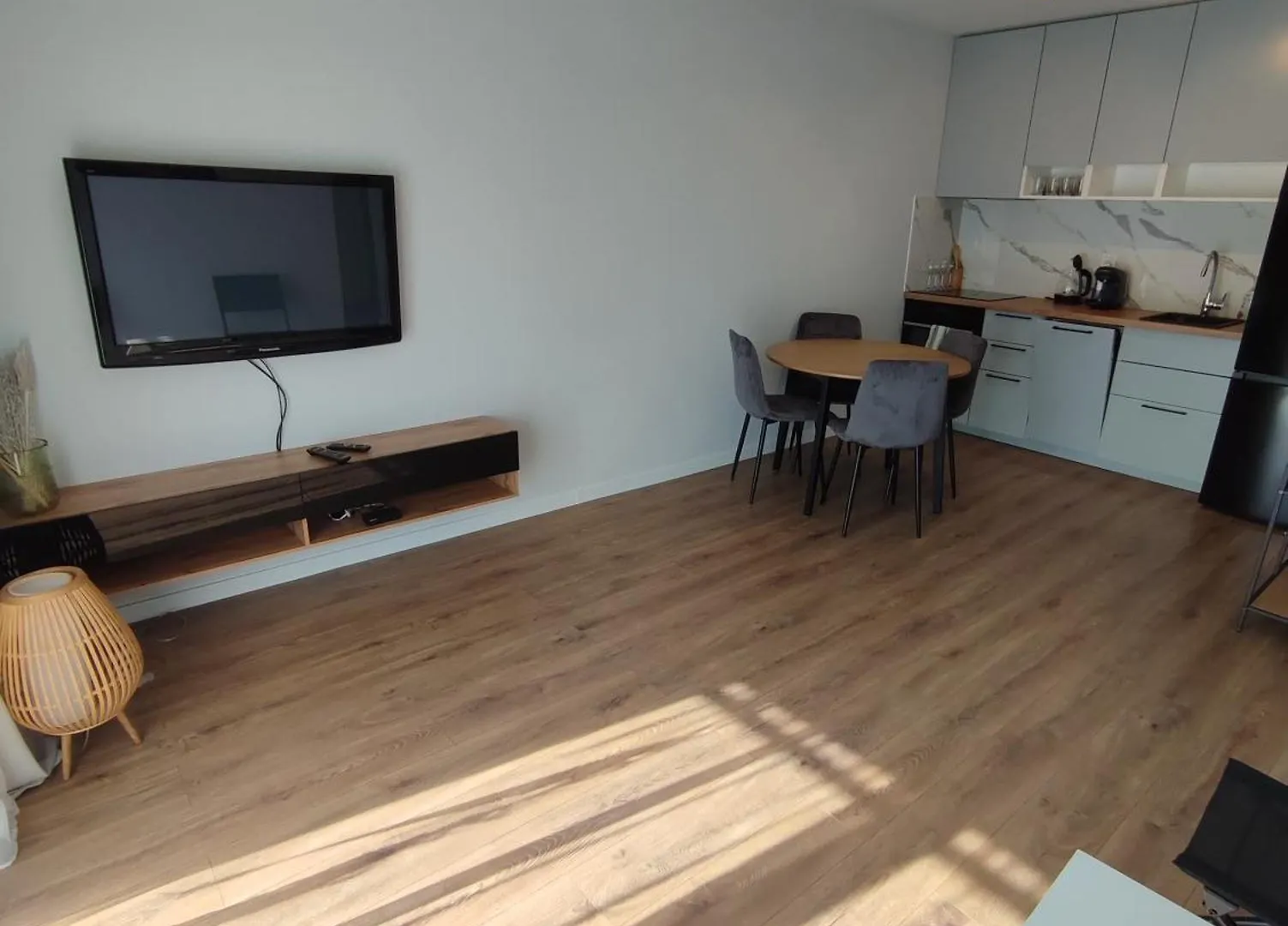 More Love - 8 Min Autem Ikea, 10 Min Autem Majaland Apartment Gdansk 0*,  Poland